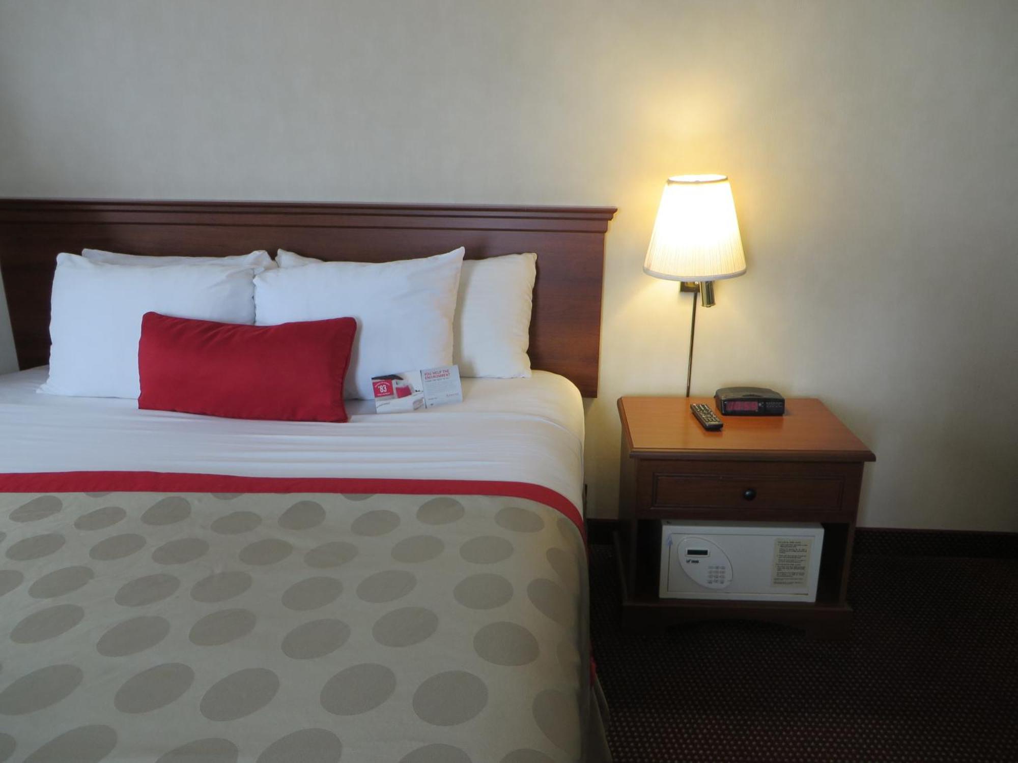 Hotel Ramada By Wyndham Hawthorne/Lax Zimmer foto